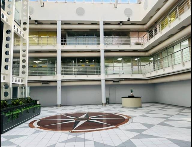 5,968M² BUSINESS CENTRE FOR SALE IN SUNNINGHILL